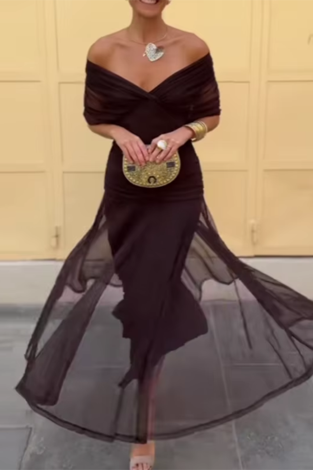 Louise | Elegant Flowy V-Neck Maxi Dress