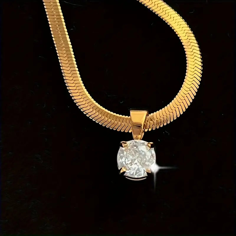 Manon | Elegant Gold Pendant Necklace