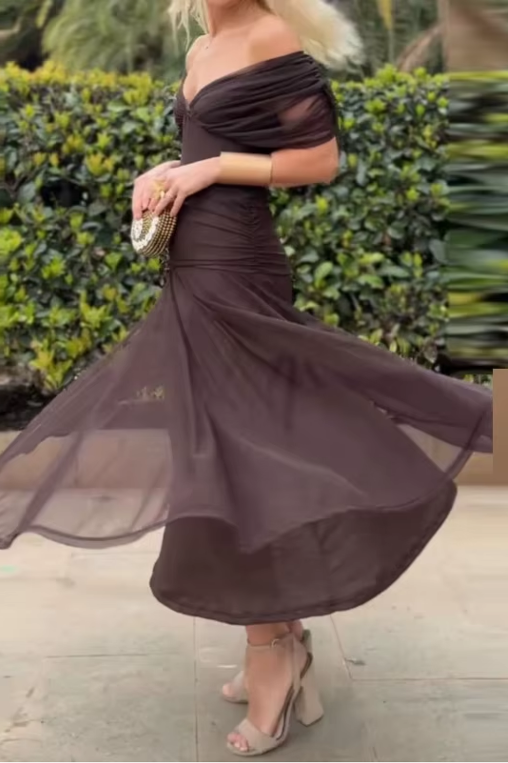 Louise | Elegant Flowy V-Neck Maxi Dress