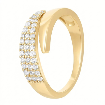 Elegant Ring with Sparkling Stones
