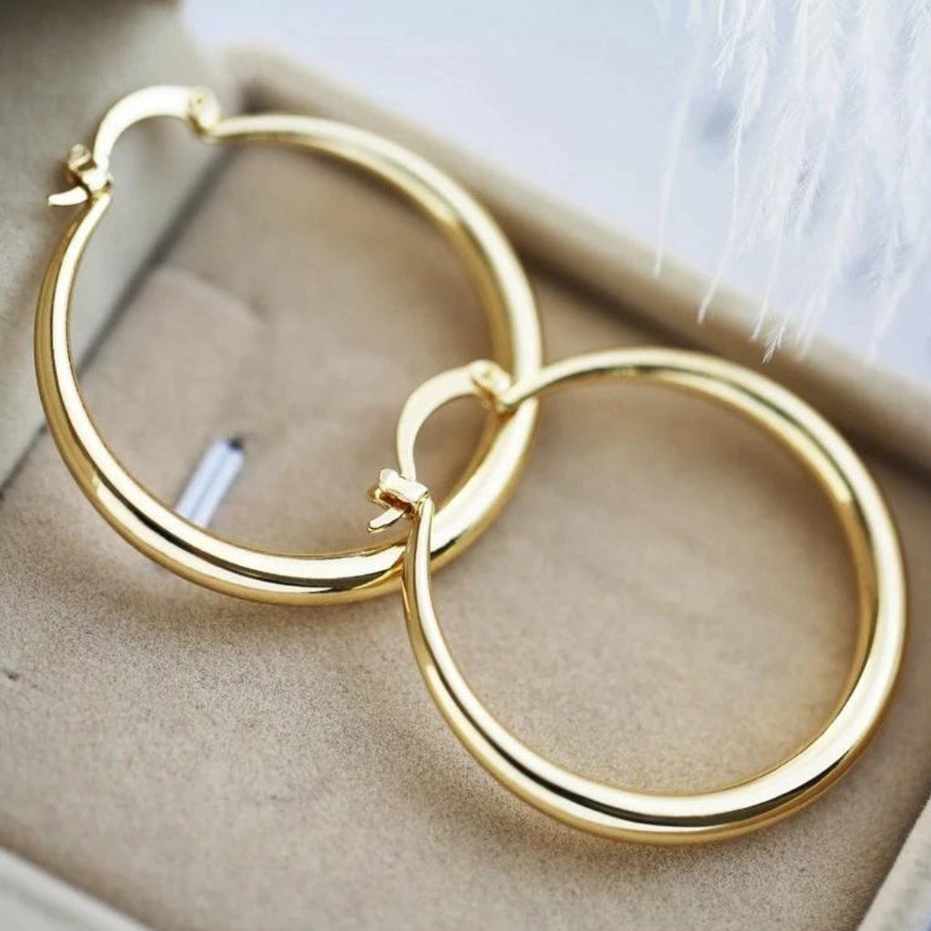 Janie | Elegant Gold Earrings