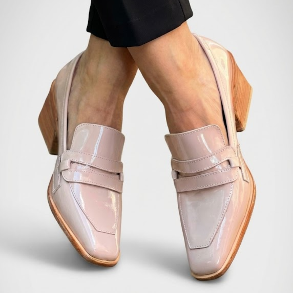 Elaine | Comfortable Shiny Moccasins