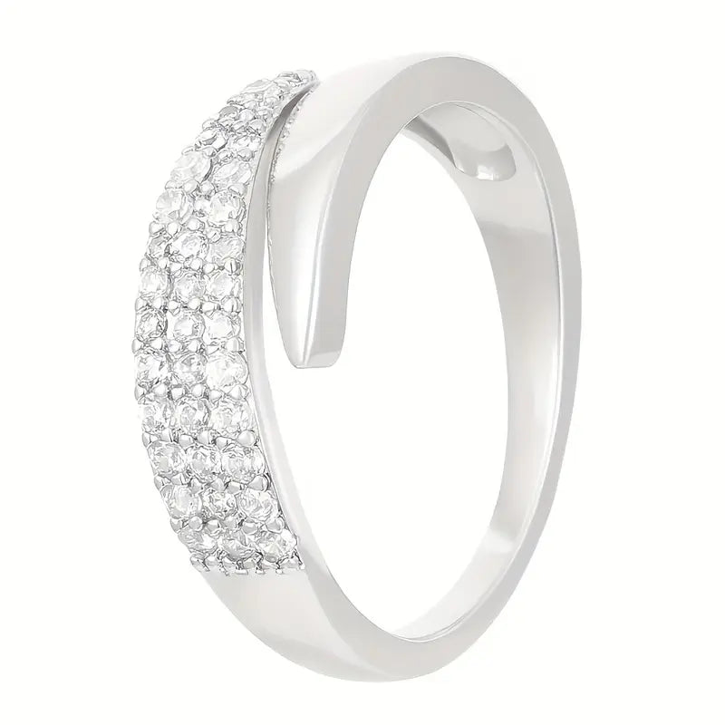 Elegant Ring with Sparkling Stones