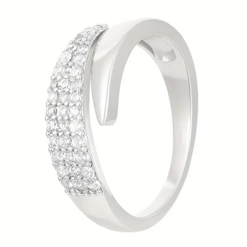 Elegant Ring with Sparkling Stones