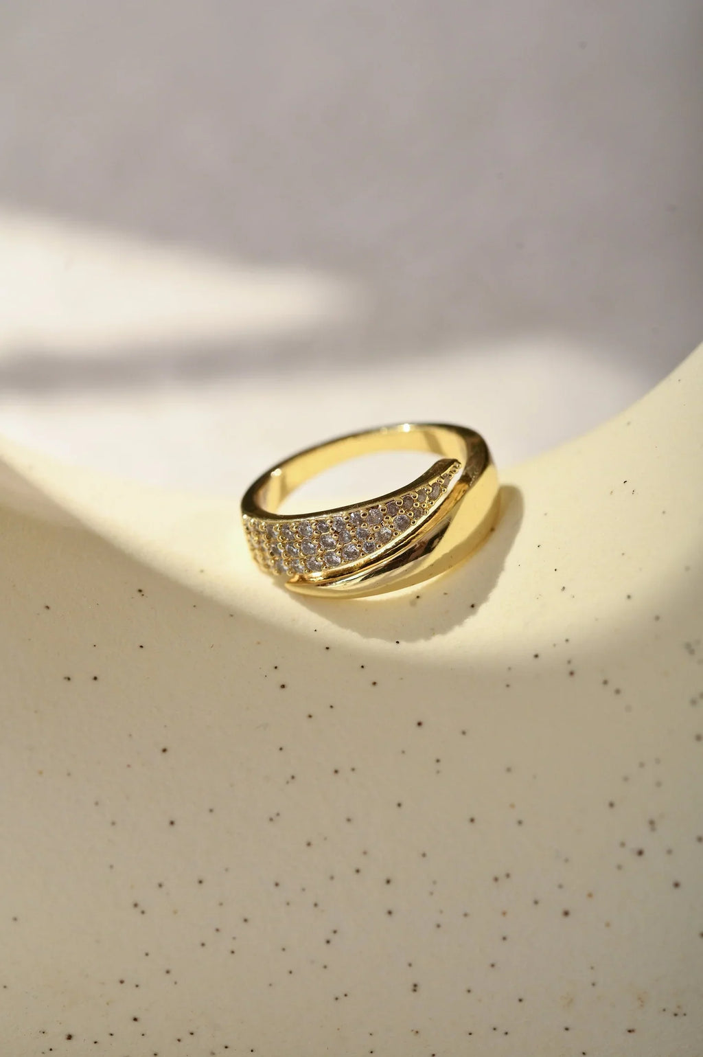 Elegant Ring with Sparkling Stones