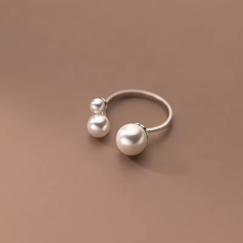 Tessa | Elegant Pearl Ring