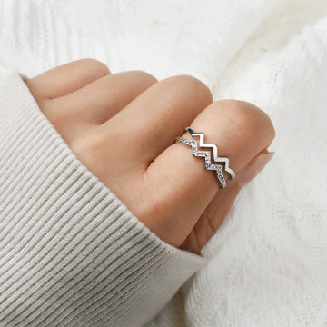 Sister – Adjustable Ring