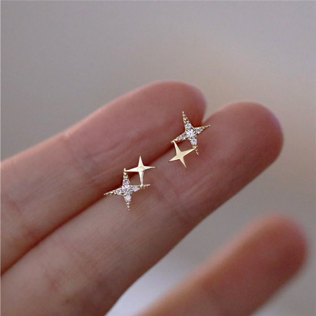 Suze | Elegant Star Earrings