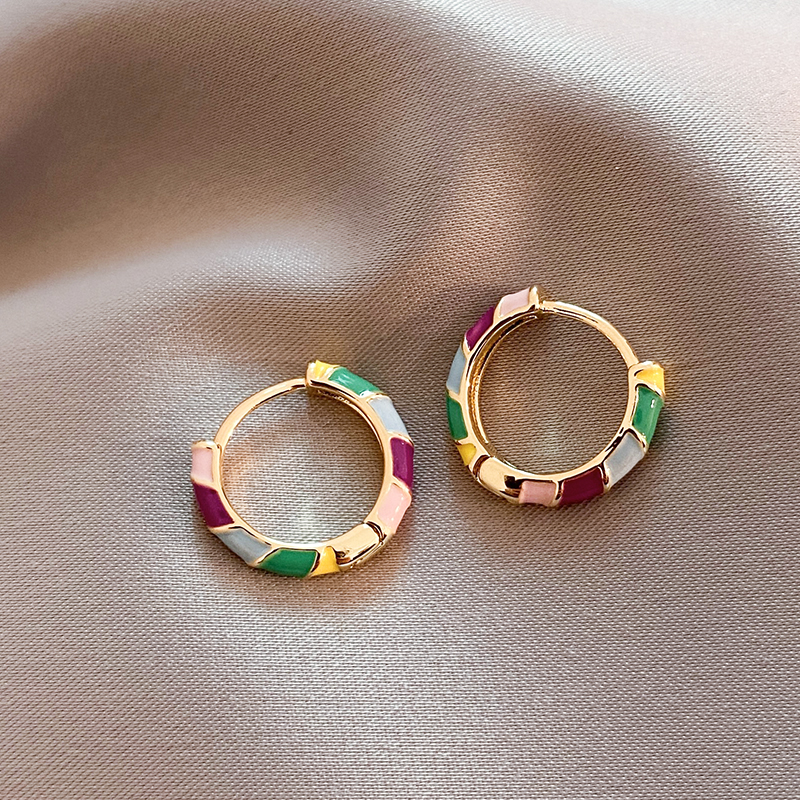 Romy | Elegant Enamel Hoop Earrings