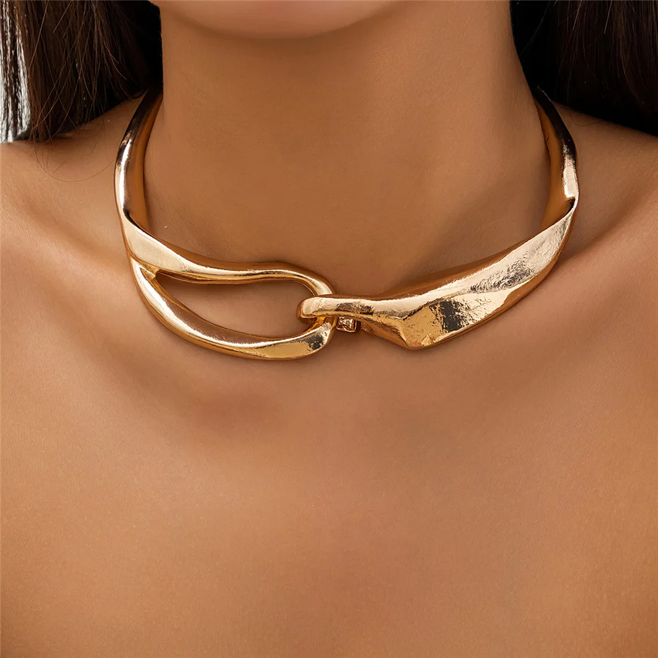 Nola | Elegant Gold Chain Choker