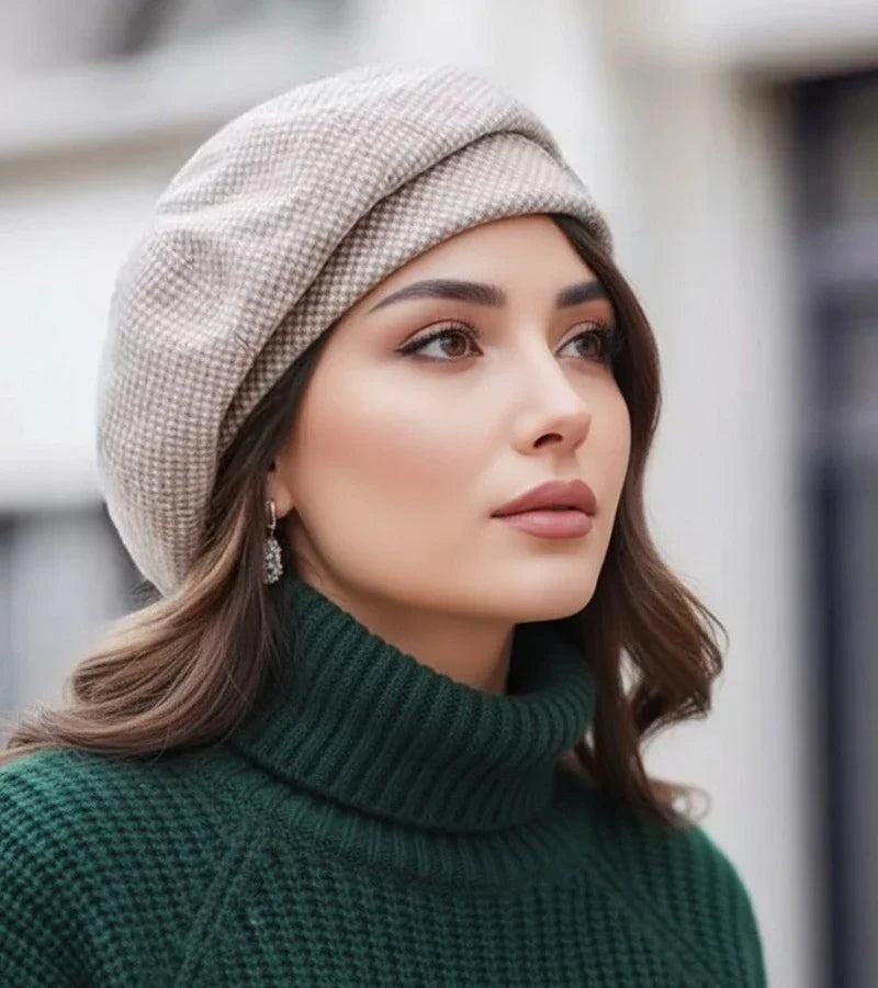 Léa | Timeless Elegance of the Parisian Hat