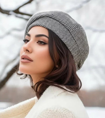 Léa | Timeless Elegance of the Parisian Hat