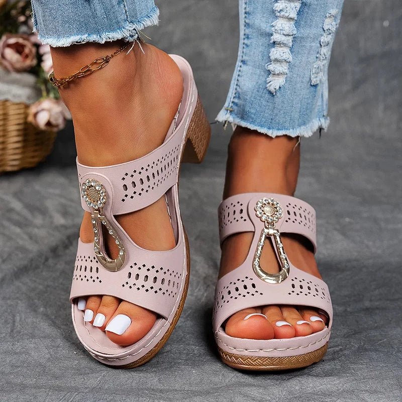 Nora – Orthopaedic Sandals