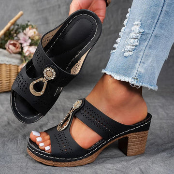 Nora – Orthopaedic Sandals