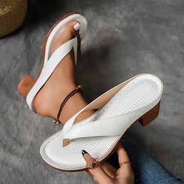 Yasmin – Elegant Relaxed Sandals