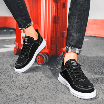The Levaro Sneaker